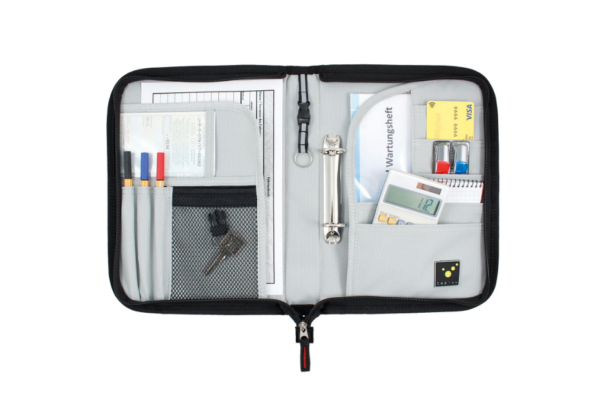 TRIP dėklas juodas2025 03 18